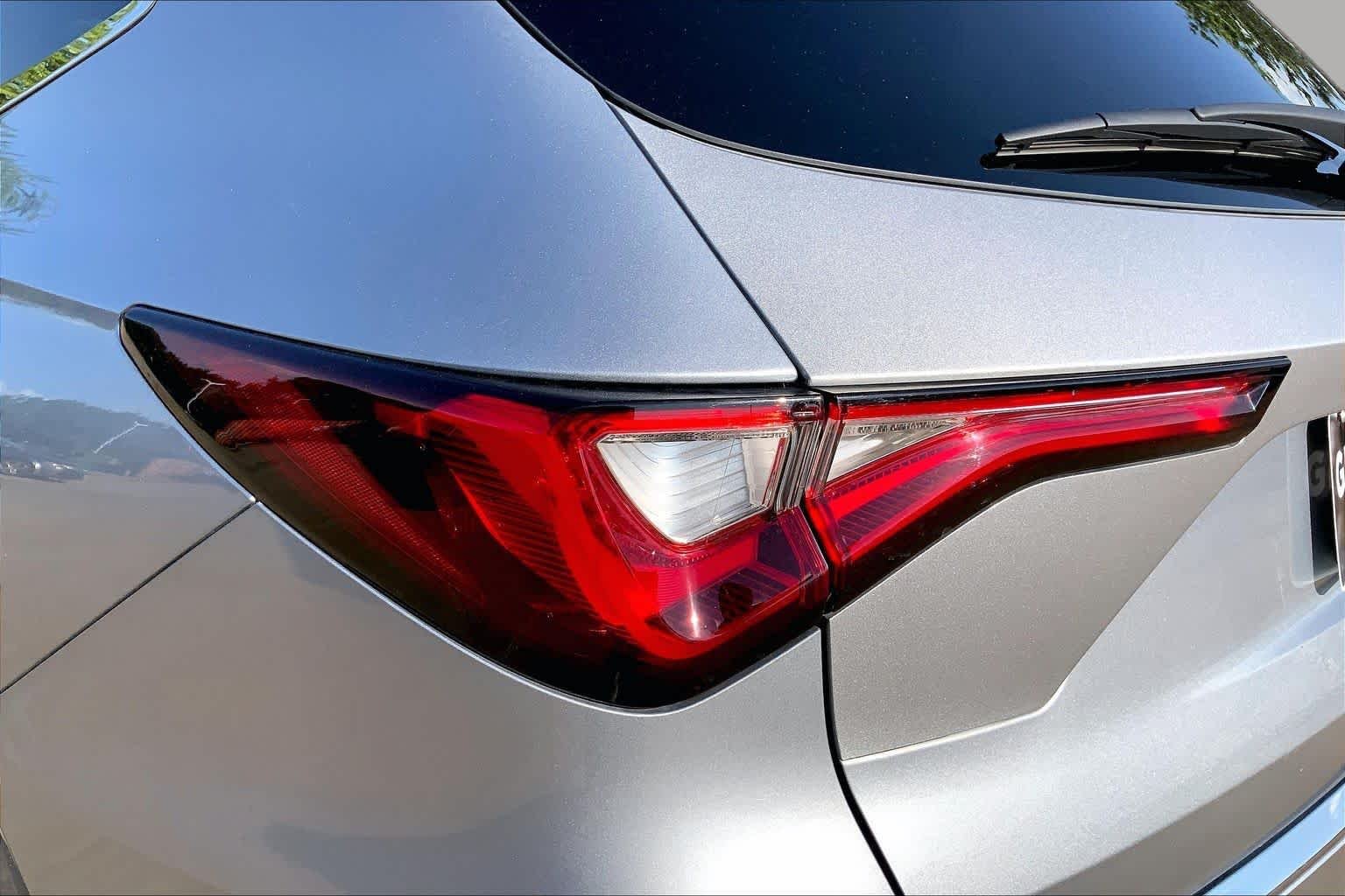Used 2024 Lunar Silver Metallic Acura  image 29