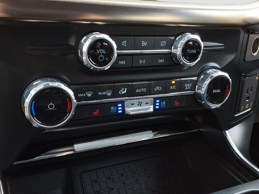 Used 2023 Azure Gray Metallic Ford Raptor image 16