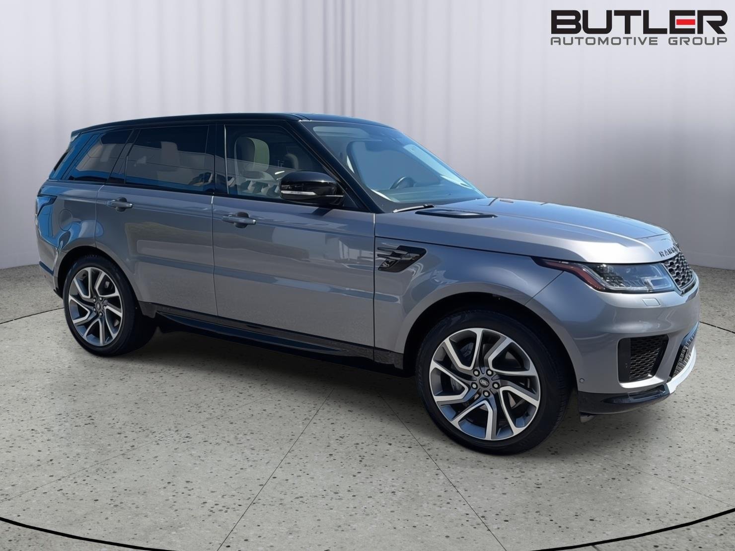 Used 2022 Eiger Grey Metallic Land Rover HSE Silver Edition image 8