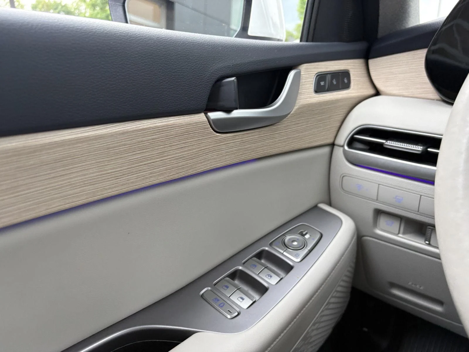 Certified Used 2024 Hyper White Hyundai Limited image 13