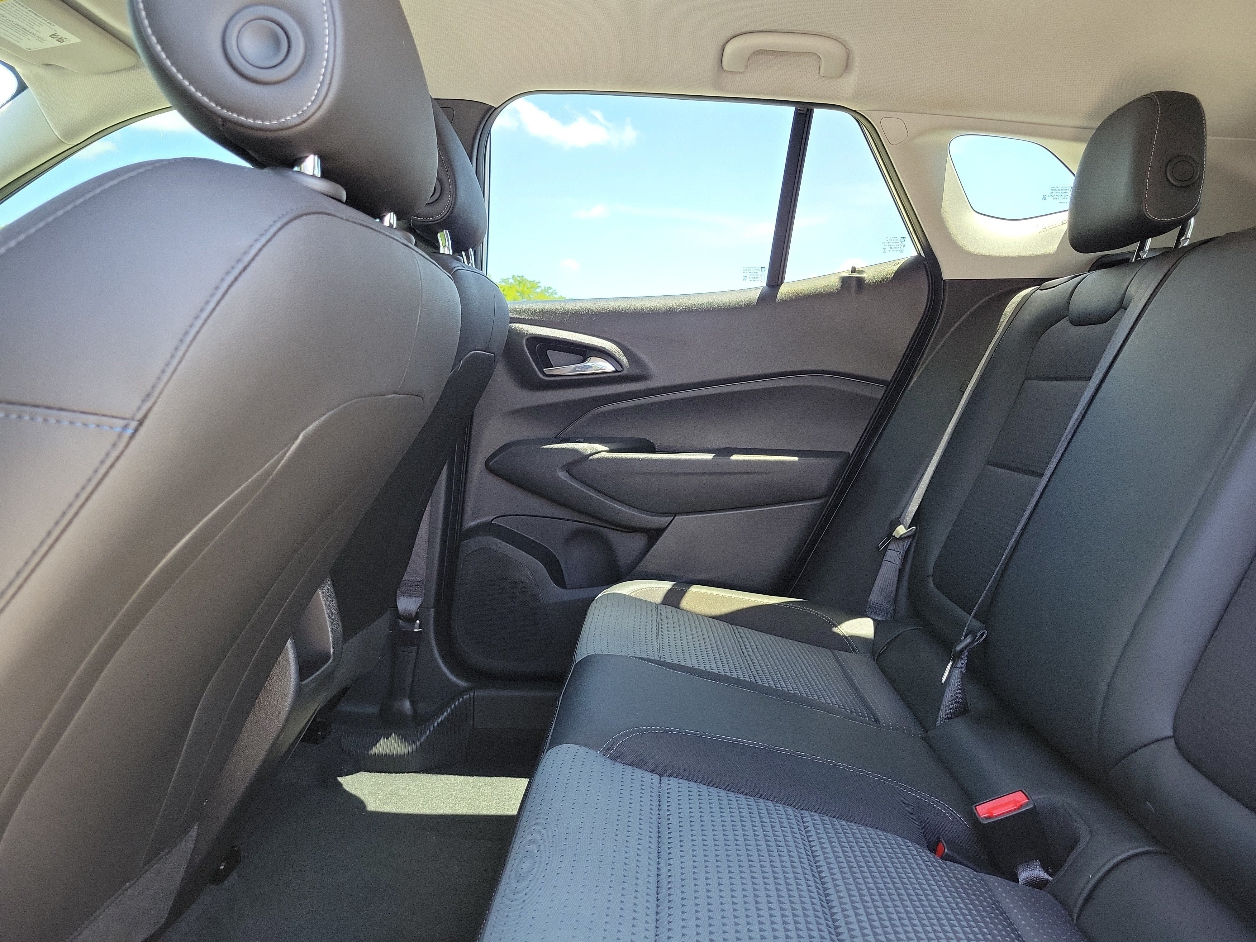 Used 2025  Chevrolet LT image 10