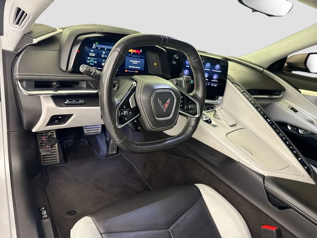 Used 2020 Silver Chevrolet Stingray image 9