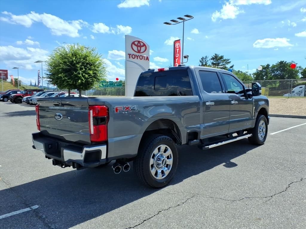 Used 2025 Gray Ford Lariat image 4