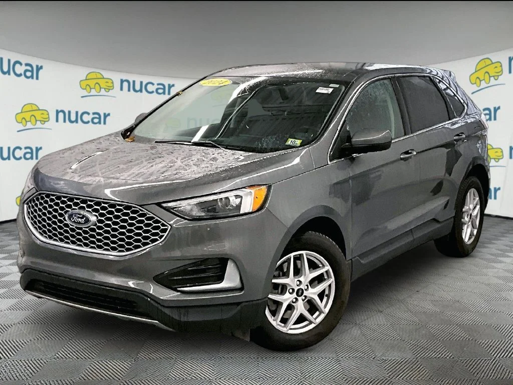 Used 2024 Gray Metallic Ford SEL image 3