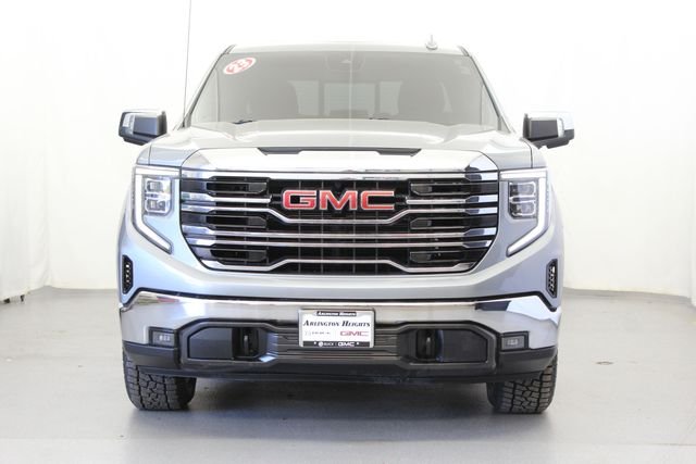 Used 2023 Silver GMC SLT image 4
