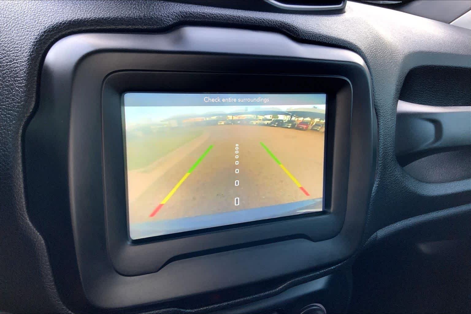 Used 2021 Graphite Gray Jeep Latitude image 27