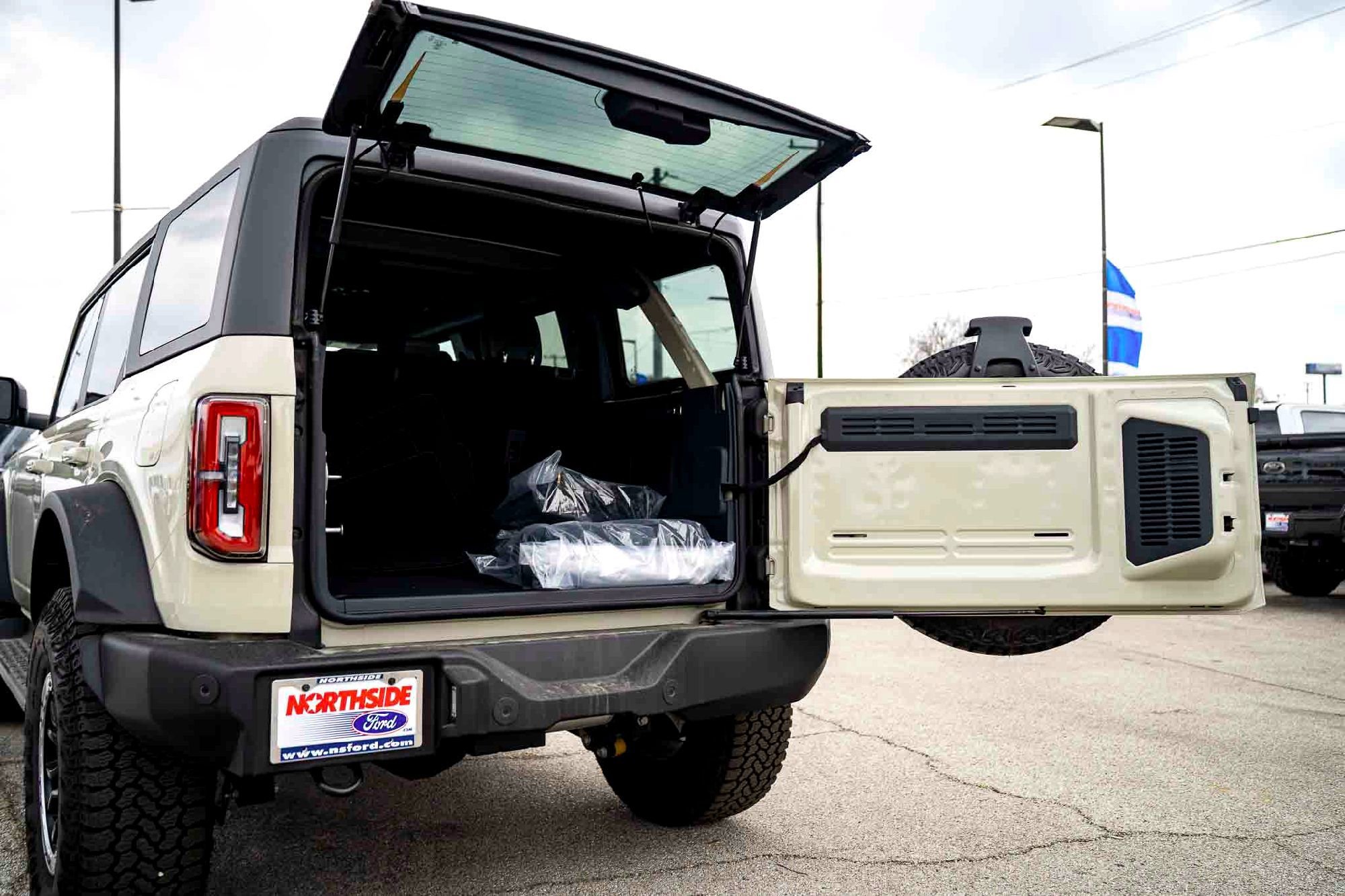 New 2025 Desert Sand Ford Outer Banks image 6
