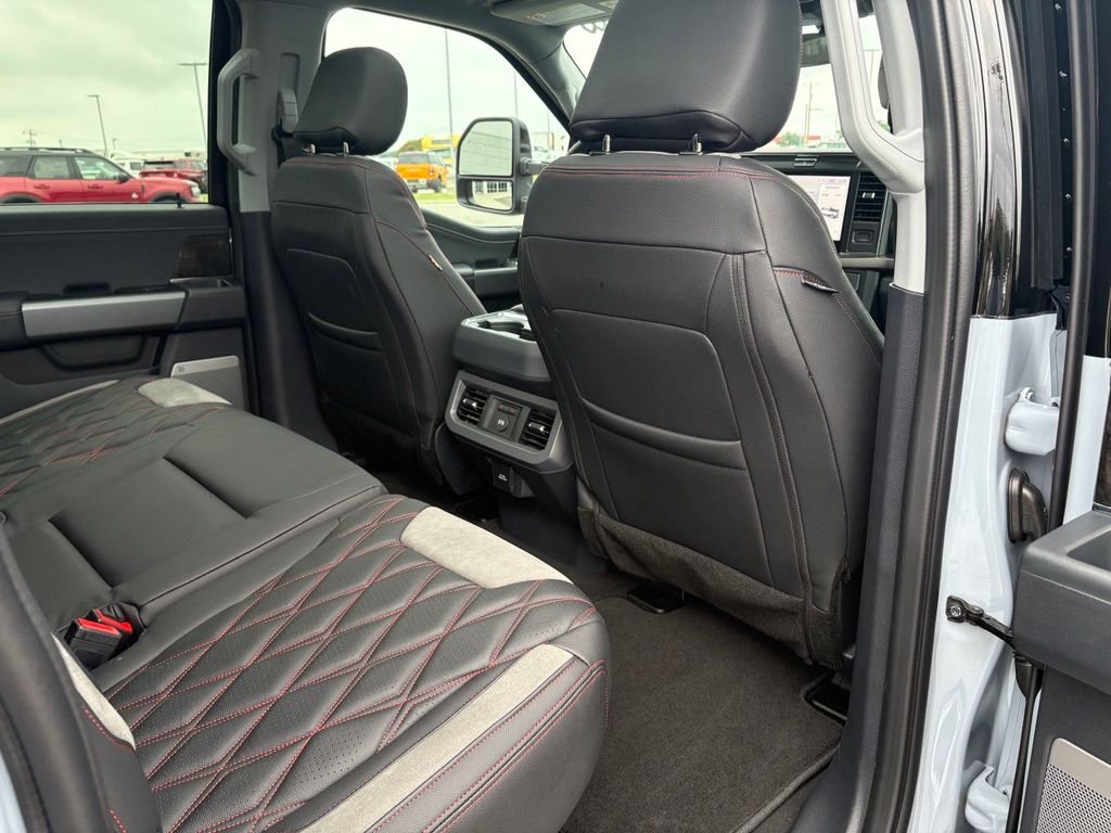 New 2026 Glacier Gray Metallic Tri-Coat Ford F-250® Lariat® image 19