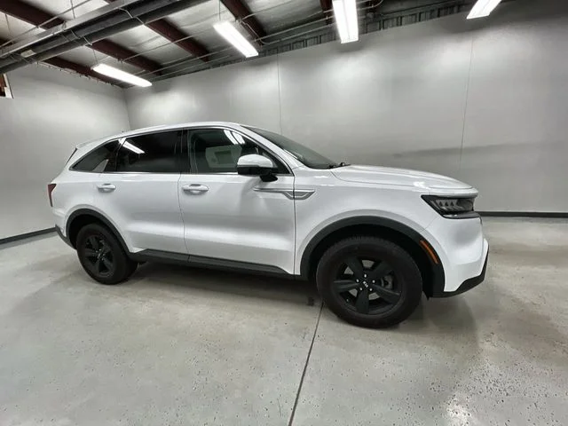 2021 Kia Sorento LX - Photo 9