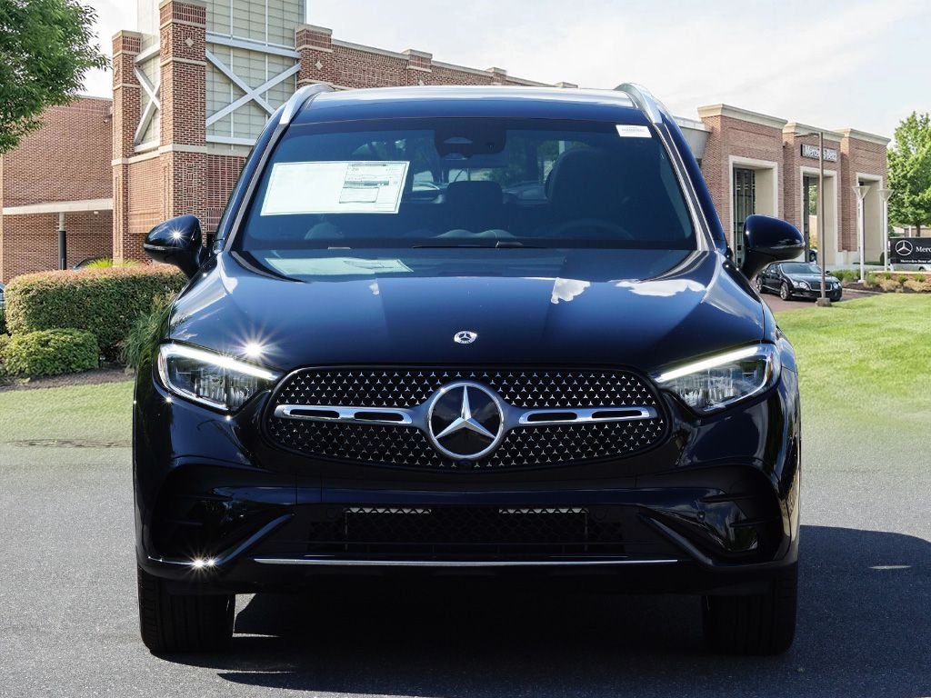 New 2026 Black Mercedes-Benz GLC 300 image 2