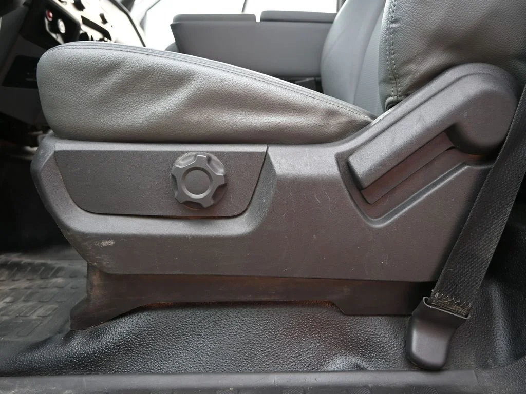 2016 Ford F-550 - Photo 30