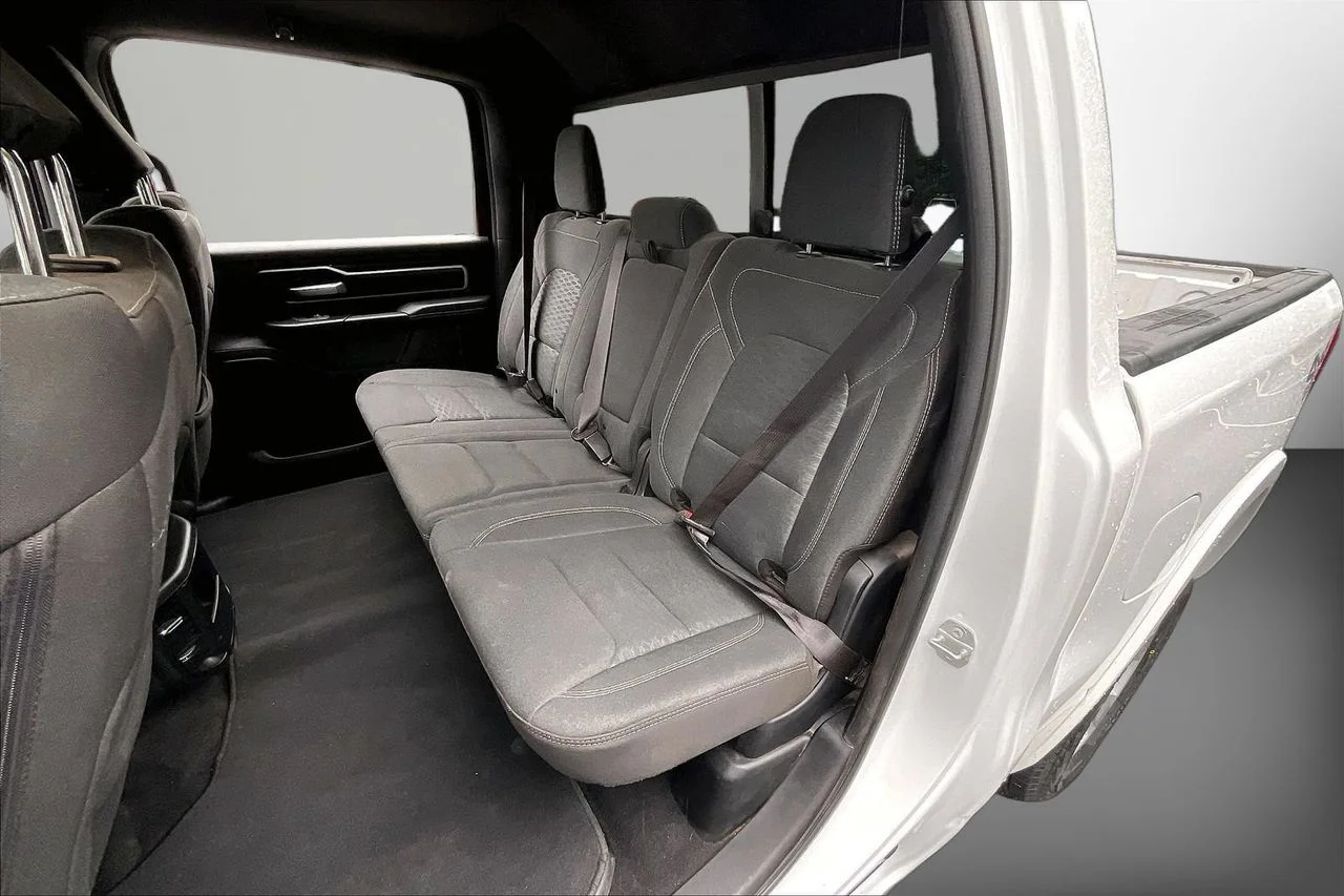 Used 2025 White Ram Big Horn/Lone Star image 21