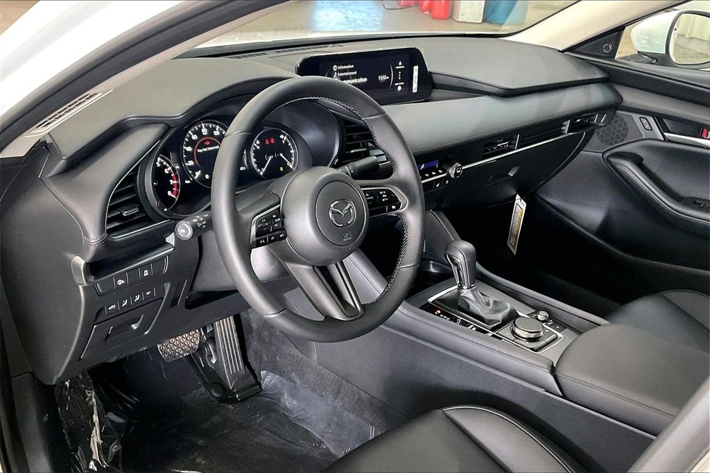 2026 MAZDA MAZDA3 - Image 7