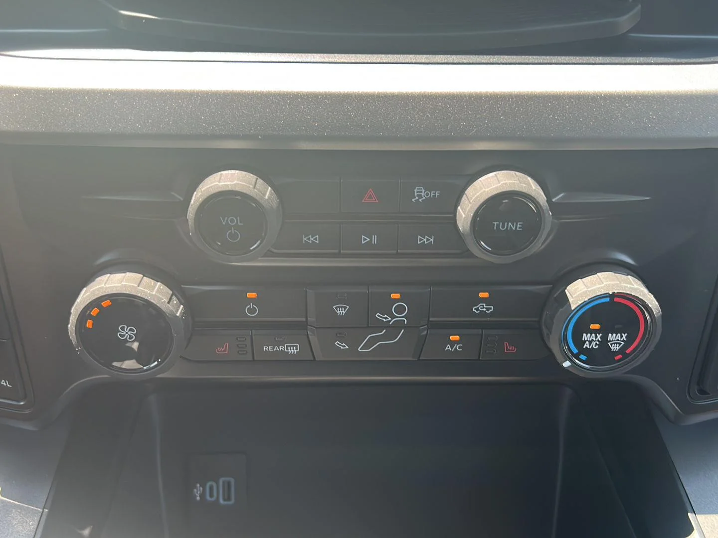 New 2026 Carbonized Gray Metallic FORD F-350® XLT image 17