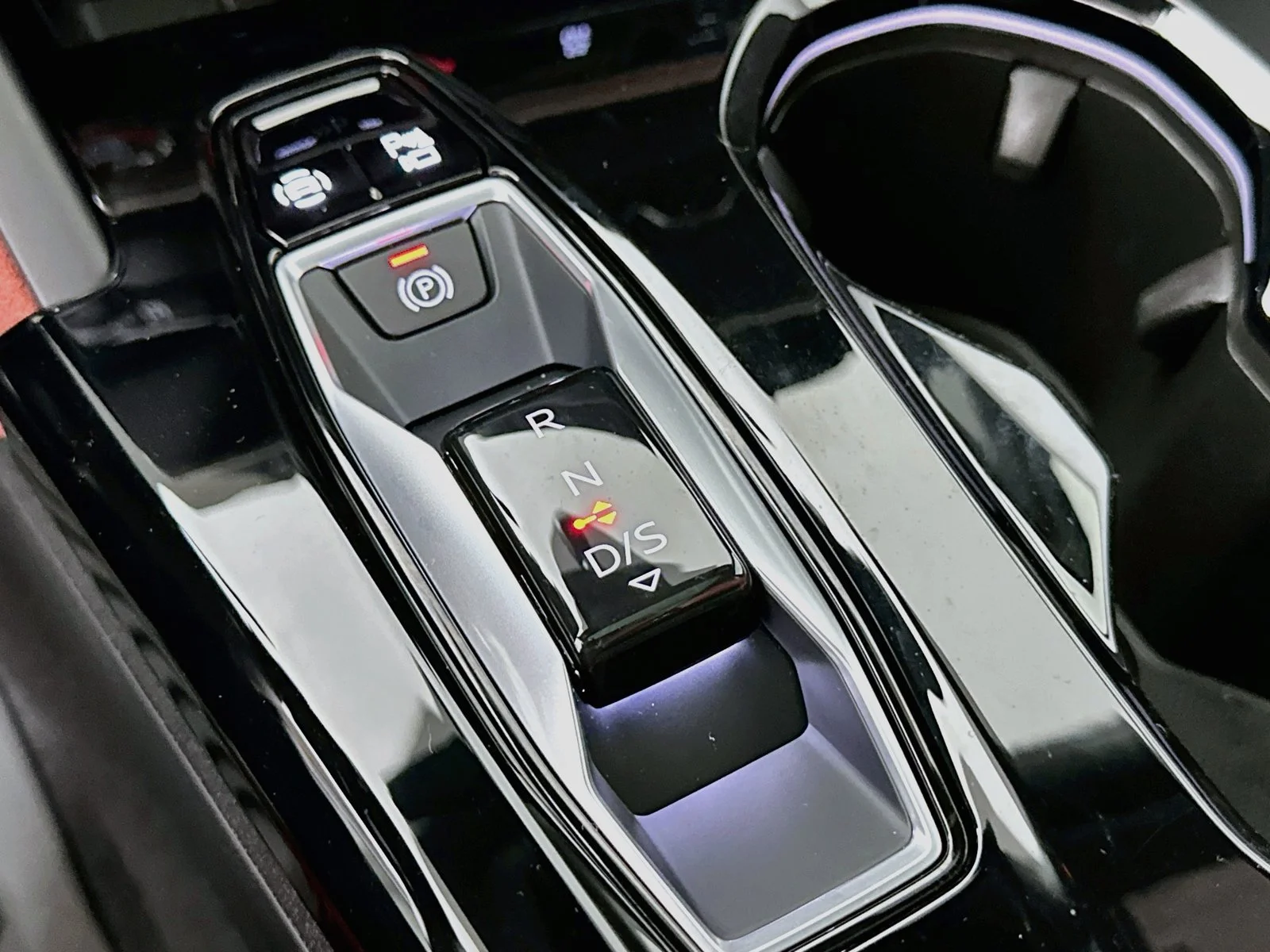 Used 2025 Black Audi  image 27