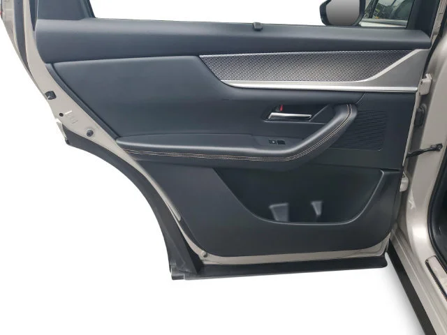 Used 2025 Platinum Quartz Mazda S Premium Package image 30