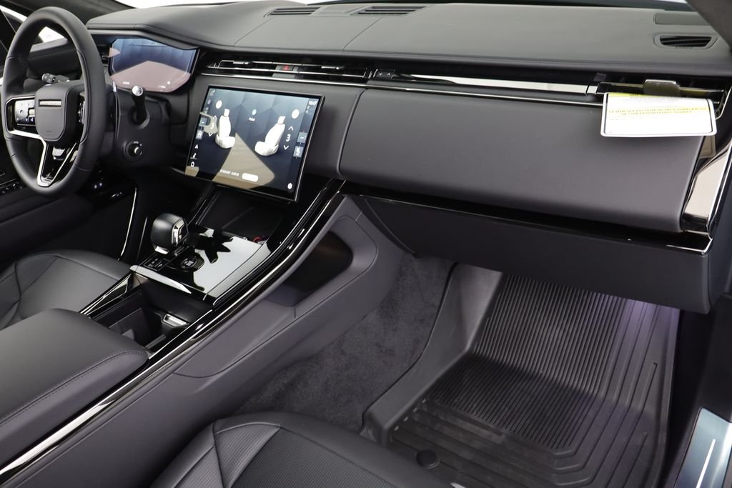 New 2026 Arroios Grey LAND ROVER SV image 24