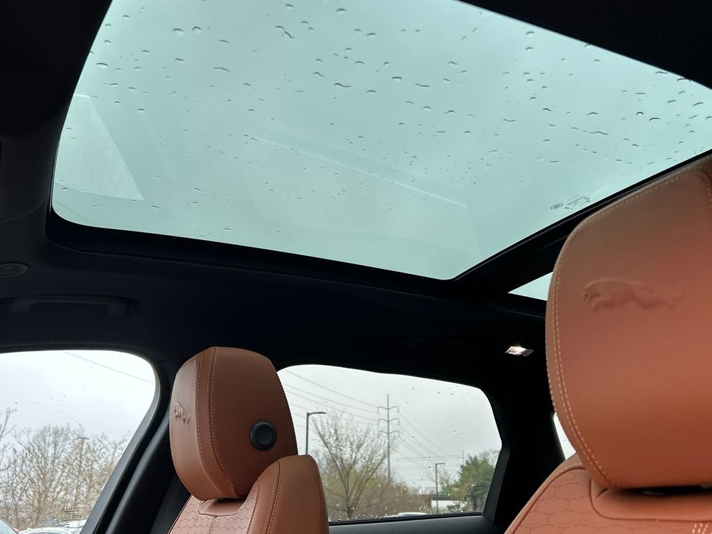 2026 Jaguar F-Pace R-Dynamic S - Photo 21