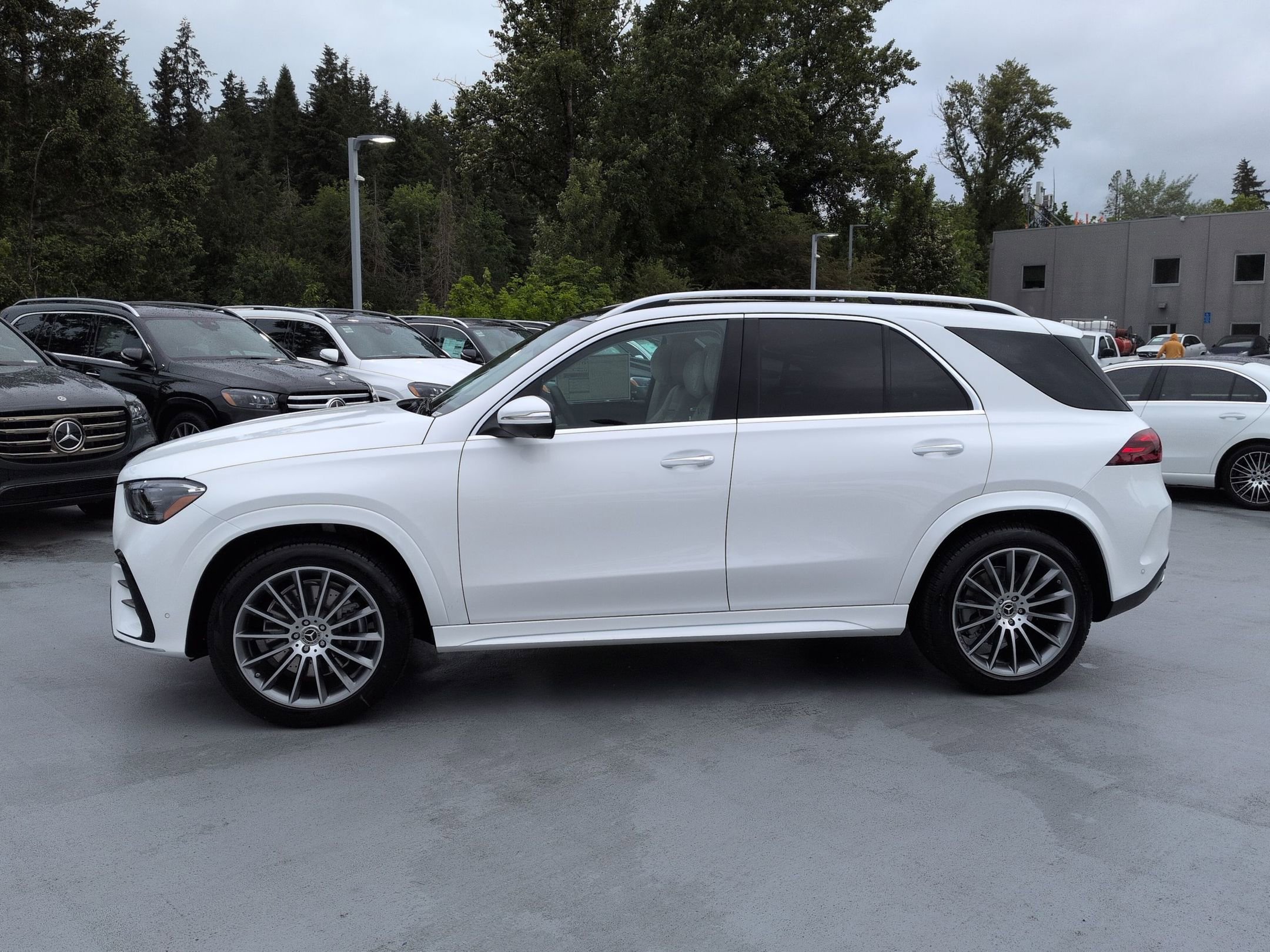 New 2026 Polar White Mercedes-Benz GLE 450 image 43