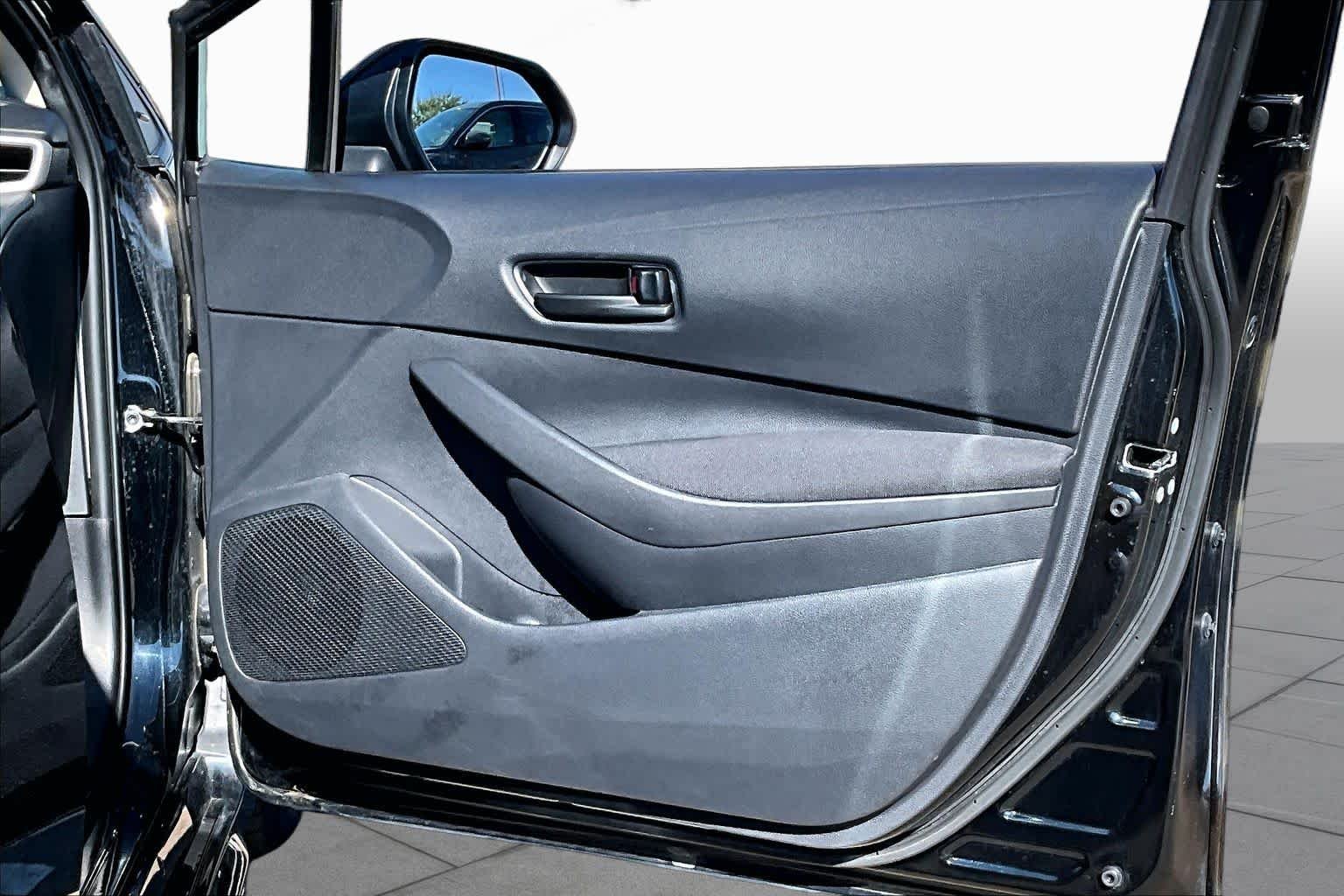 Used 2025 Midnight Black Metallic Toyota LE image 23