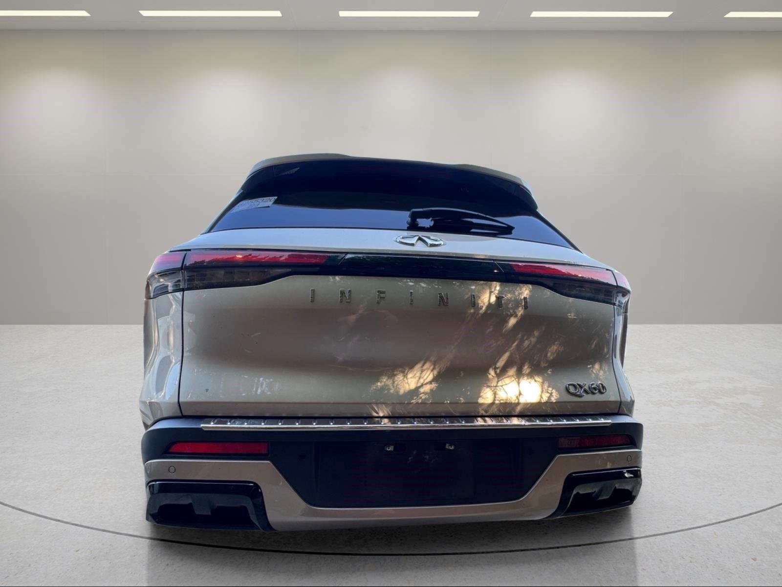 Used 2024 Warm Titanium INFINITI LUXE image 10