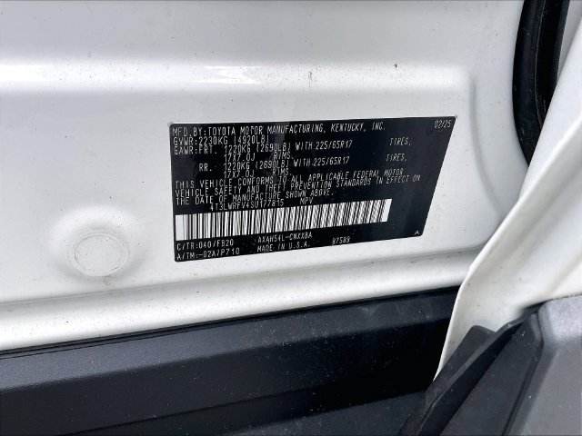 Used 2025 White Toyota LE image 31