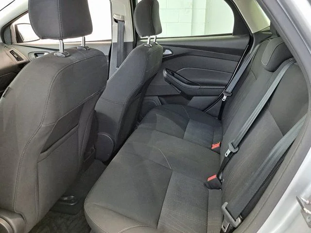 Used 2016 Silver Ford SE image 21