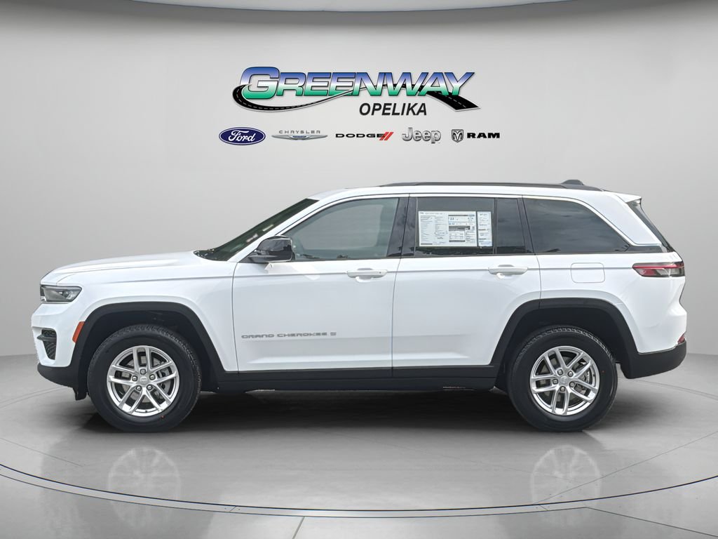 New 2026 White/off-white Jeep Laredo X image 4