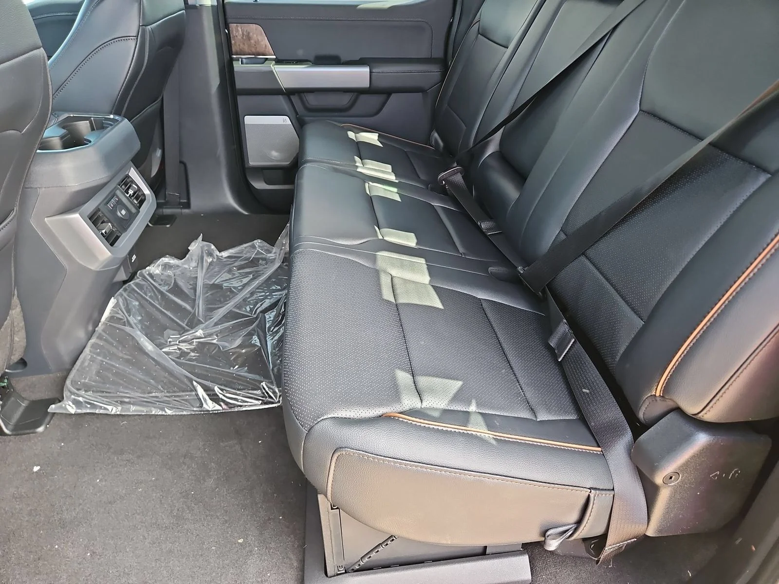 New 2026 Agate Black Metallic Ford F-250® Lariat® image 24