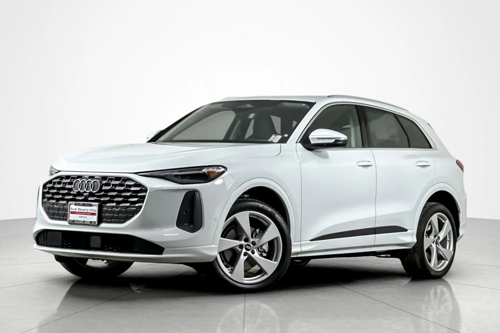 2025 Audi Q5 40 Premium Plus's photo