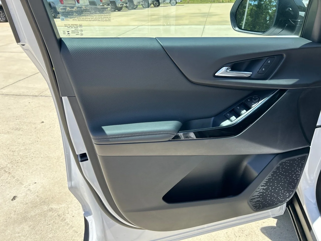 2026 Chevrolet Equinox LT - Photo 10
