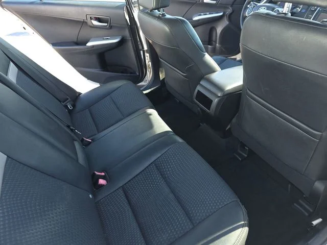 Used 2014 Silver Toyota SE image 12