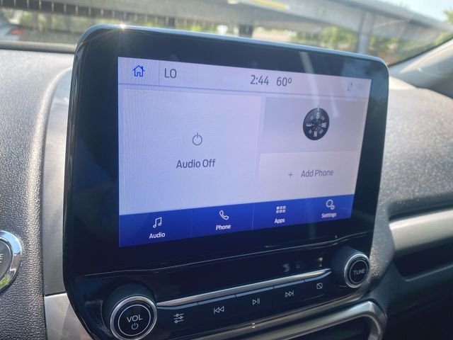 Used 2021 White Ford SE image 18
