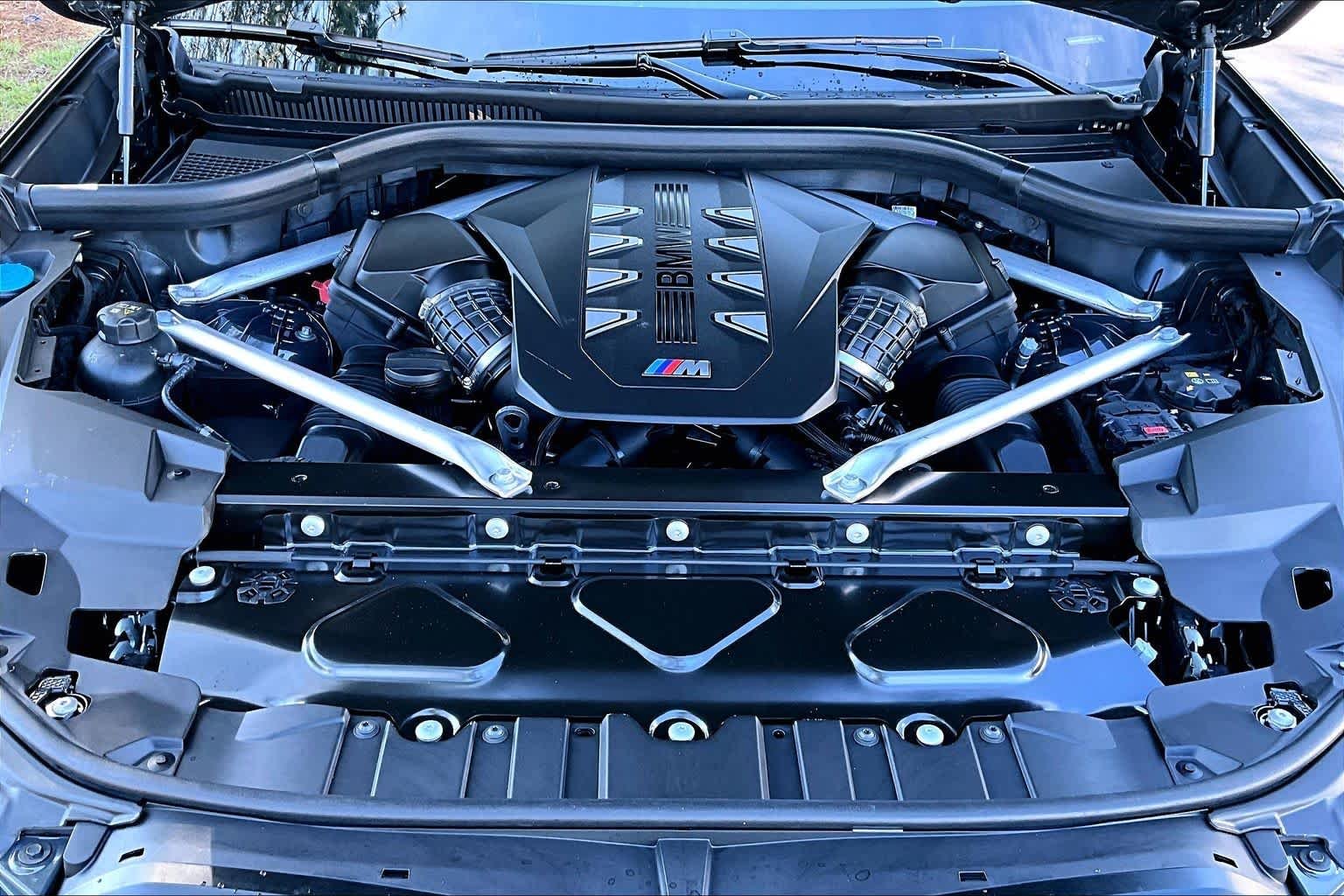 New 2026 Dravit Grey Metallic BMW M60i image 16