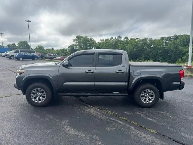 Used 2017 Gray Toyota SR5 image 6