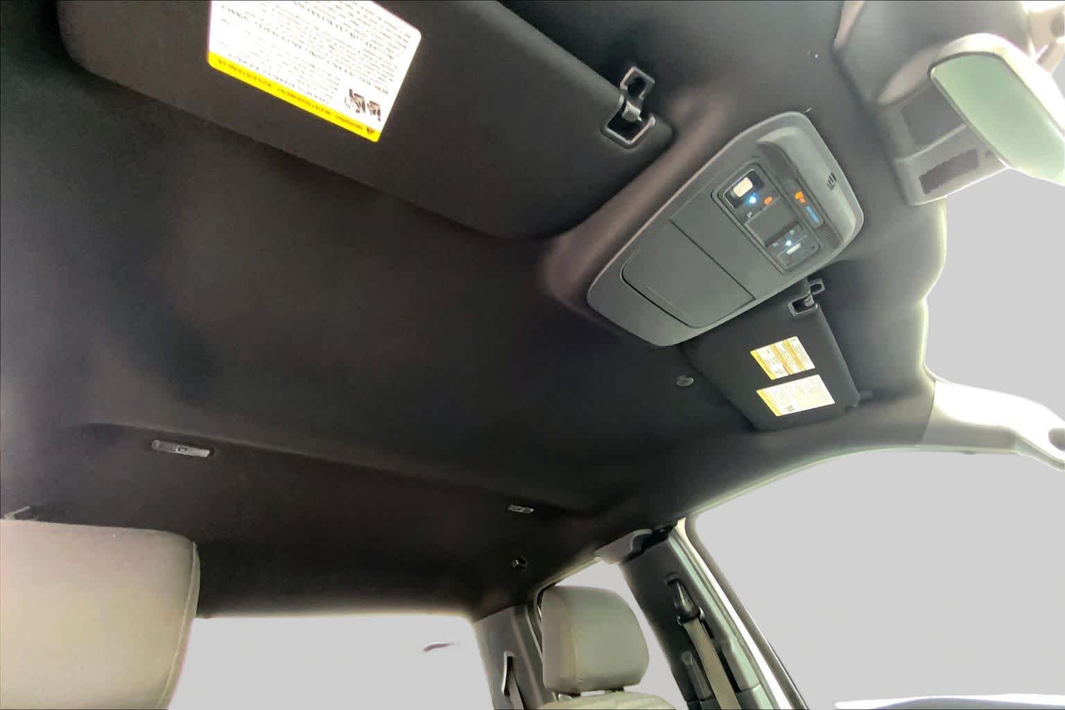 Used 2023 Oxford White Ford XL image 9