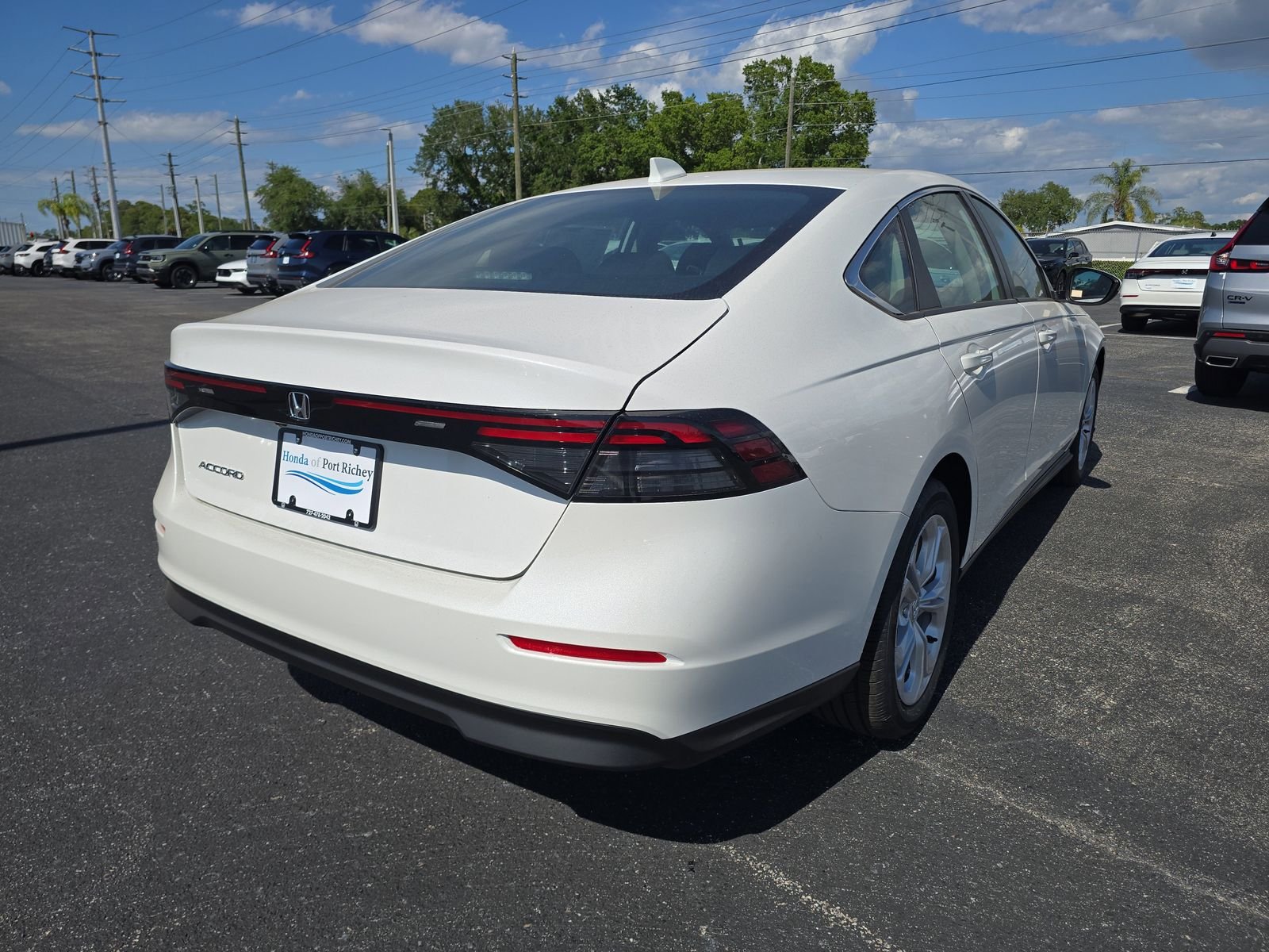 New 2026 Platinum White Pearl Honda LX image 4