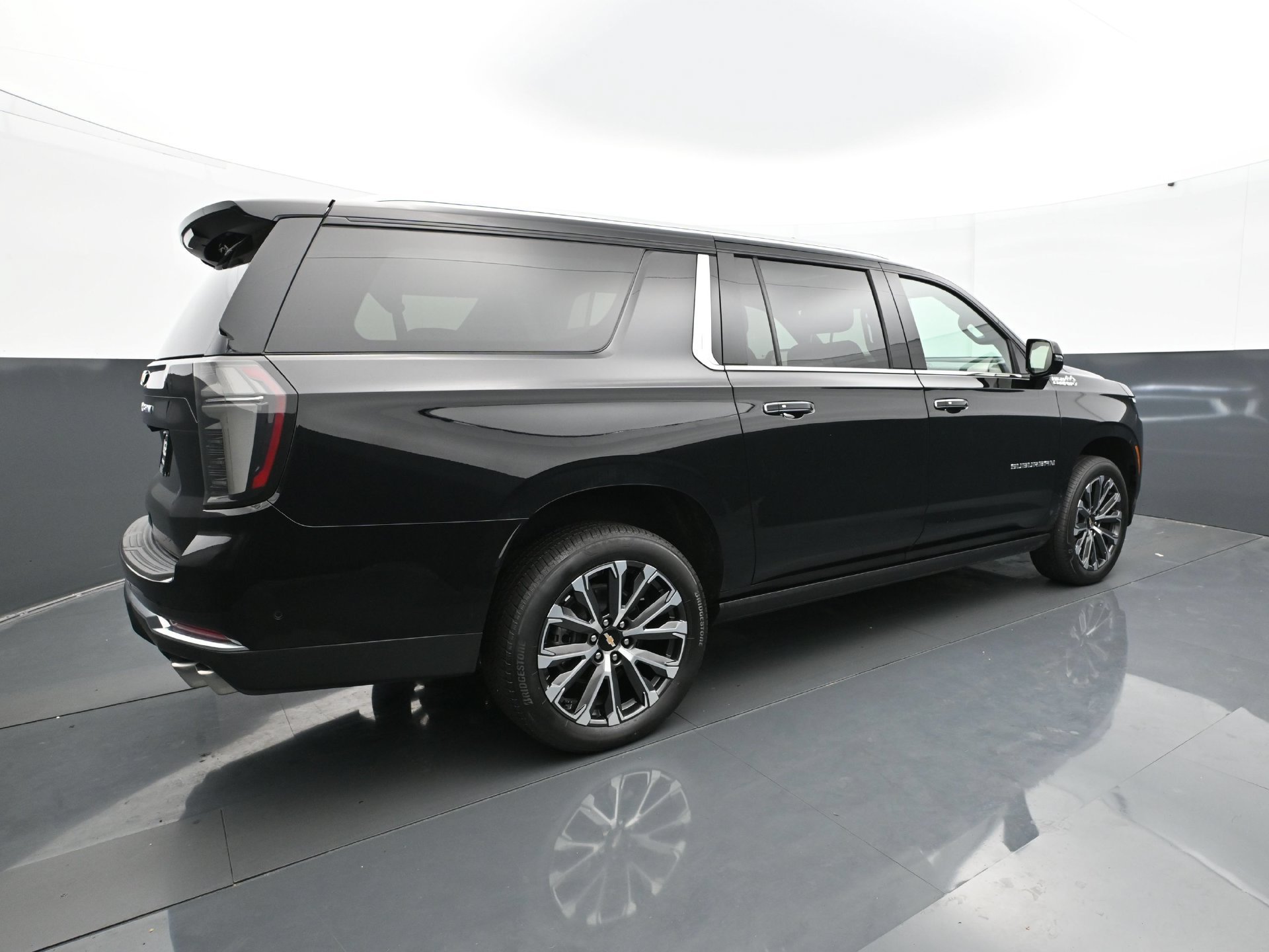 Used 2025 Black Chevrolet High Country image 6