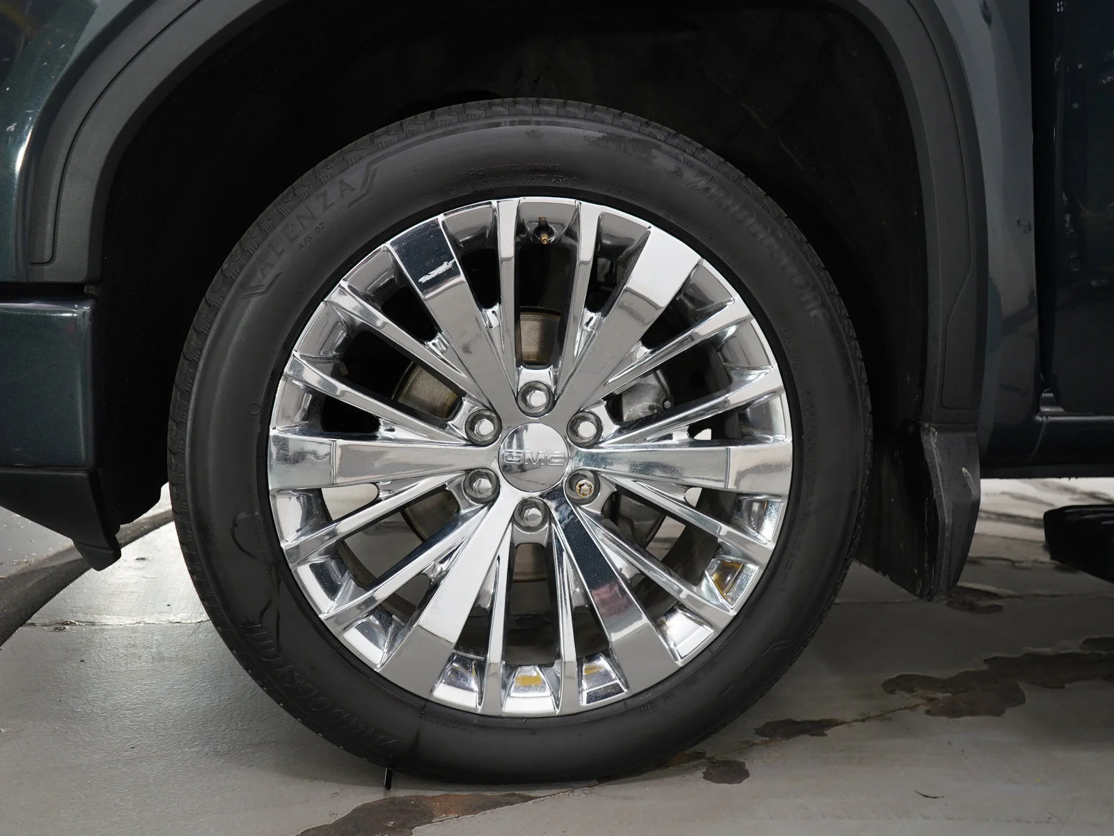 Used 2022 Hunter Metallic GMC Denali image 32