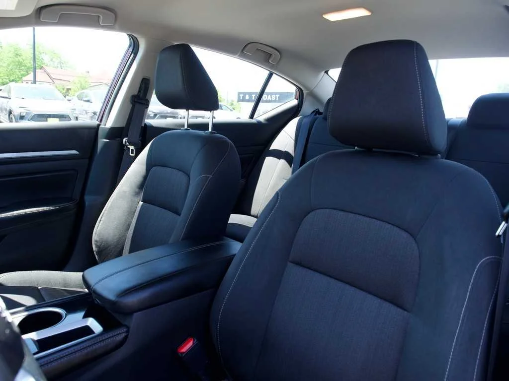 2023 Nissan Altima SV - Photo 19