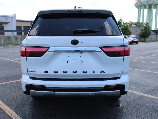 Used 2024 Wind Chill Pearl Toyota Limited image 6