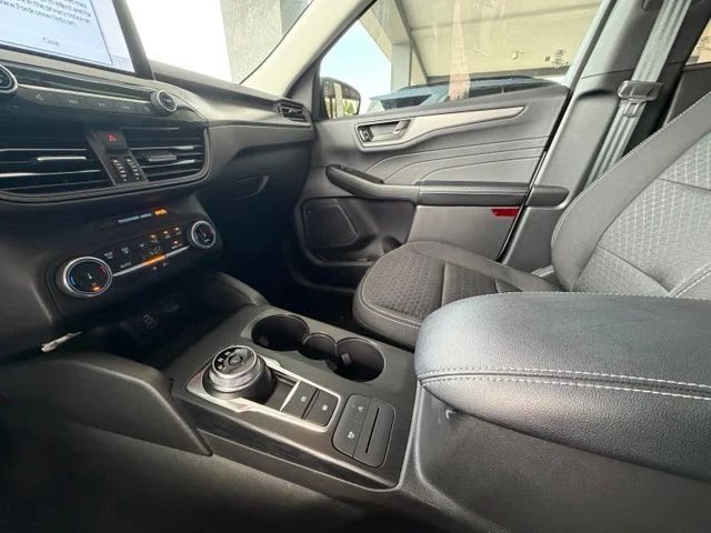 Used 2025 Oxford White Ford Active image 14