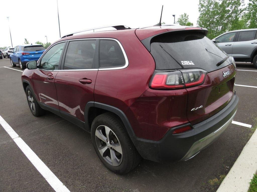 Used 2021 Velvet Red Pearlcoat Jeep Limited image 9