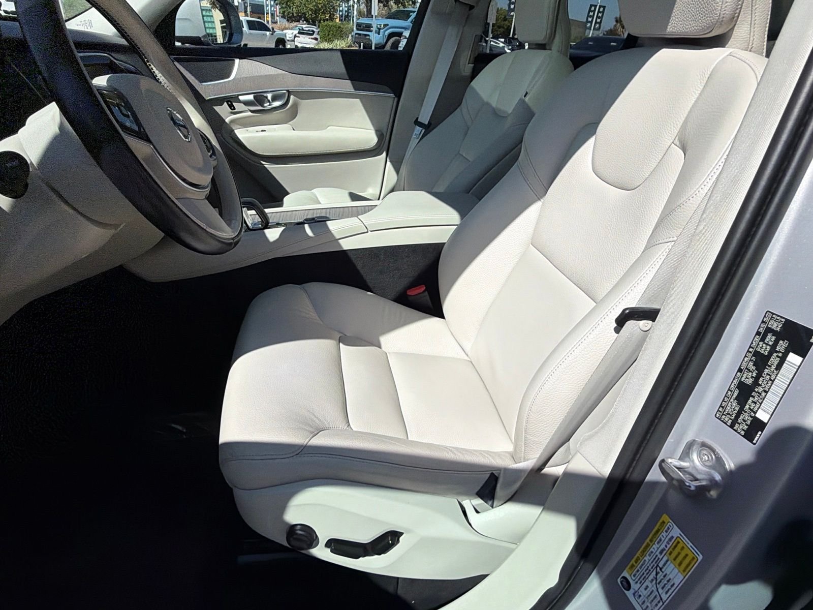 2024 Volvo XC90 Plus - Photo 20