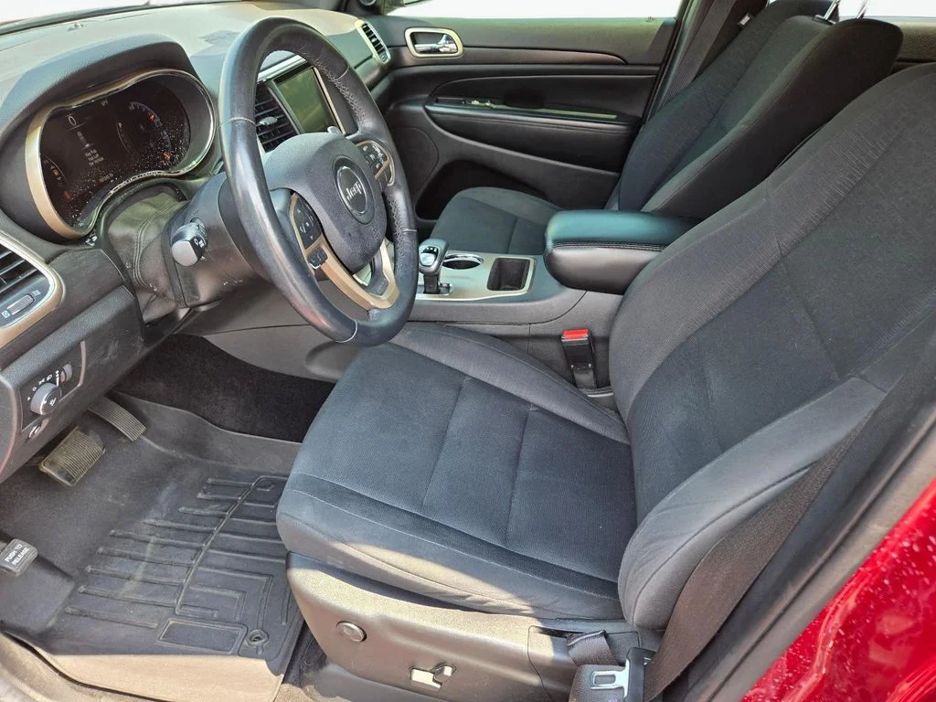 Used 2014 Red Jeep Laredo image 15