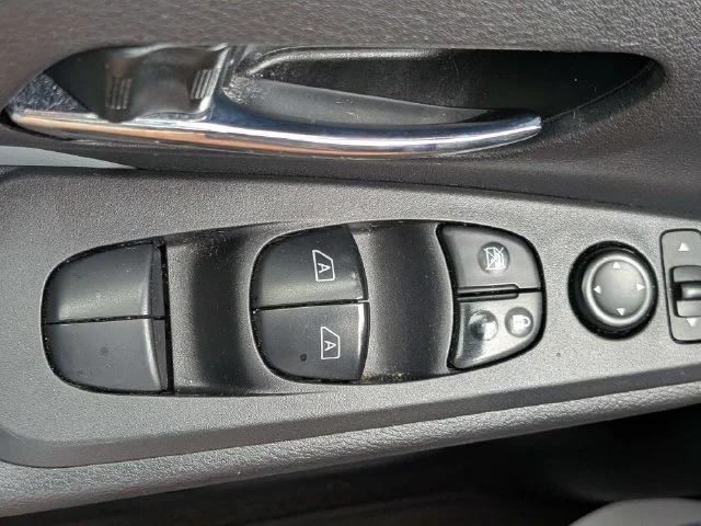 Used 2023 Gray Nissan SR image 22