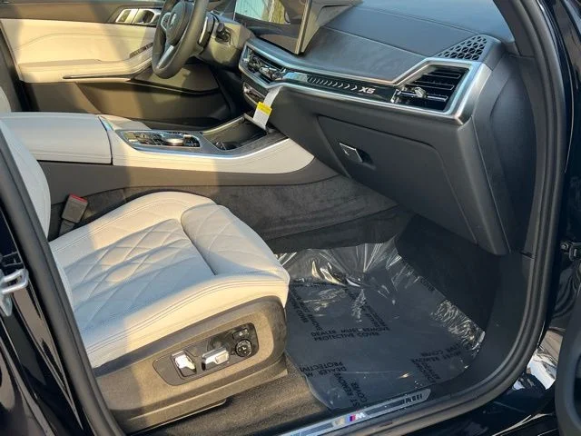 New 2026 Black BMW xDrive40i image 28