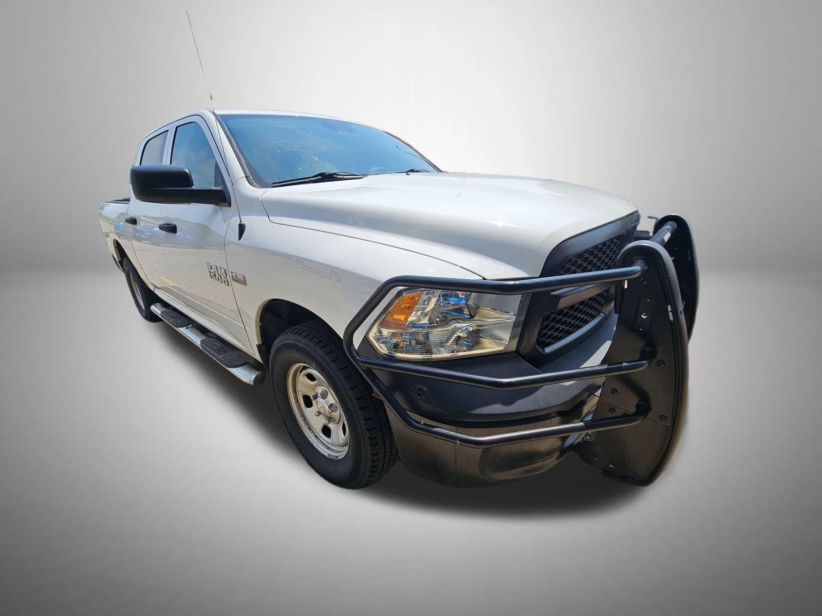 Used 2018 White Ram SSV image 3