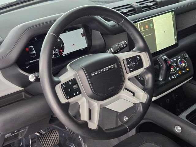 Used 2023 Gold Land Rover X-Dynamic SE image 21