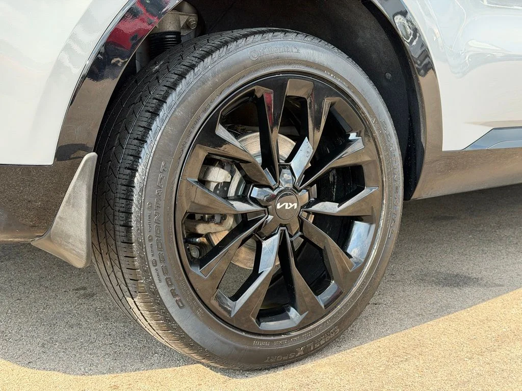 Used 2023 Gray Kia X-Line EX image 27